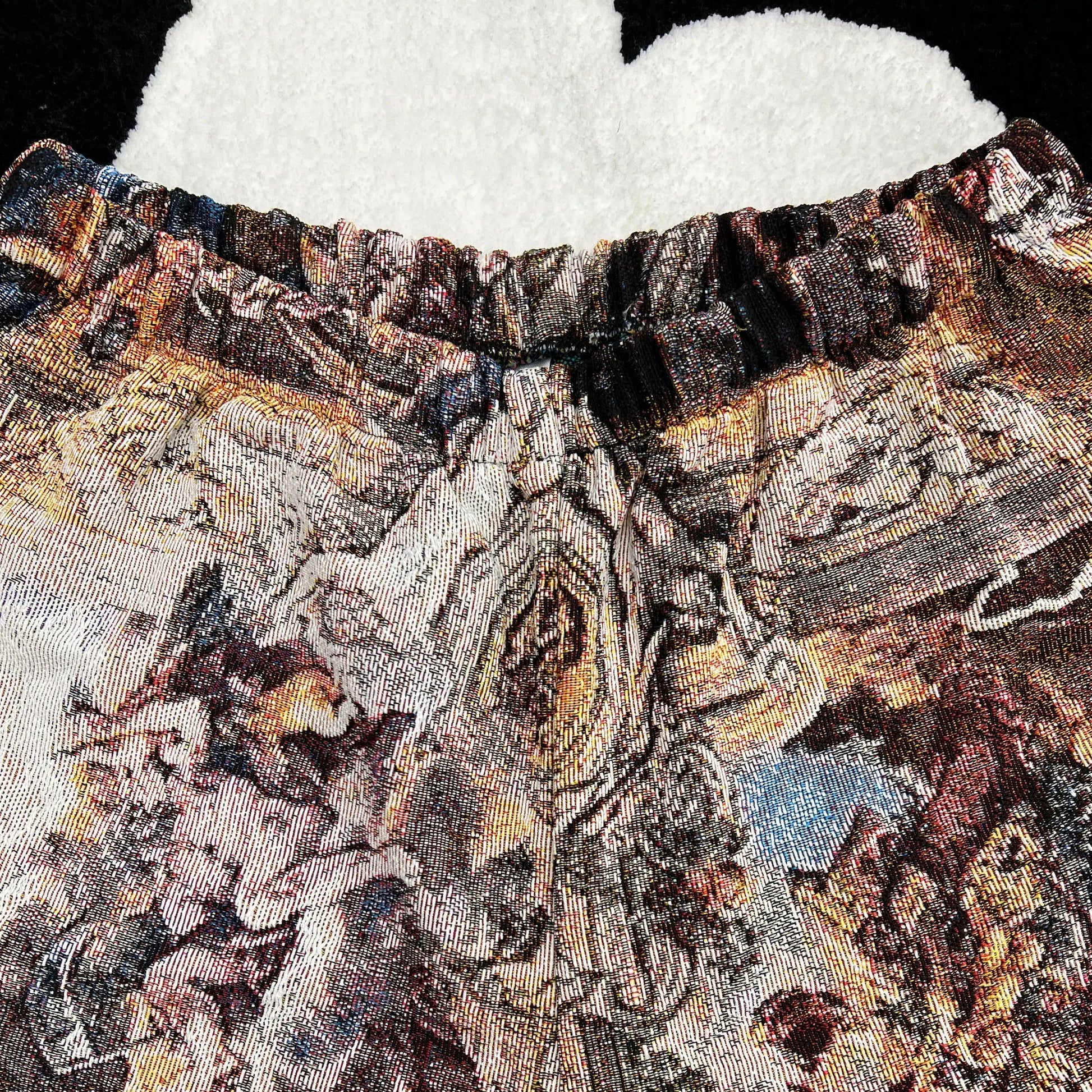 ANGELS TAPESTRY SHORTS Tapestryifeel