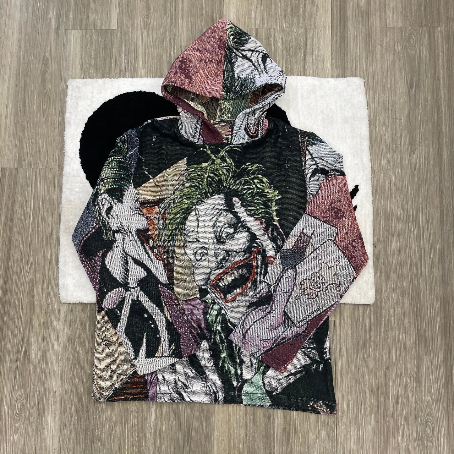 JOKER TAPESTRY HOODIE Tapestryifeel