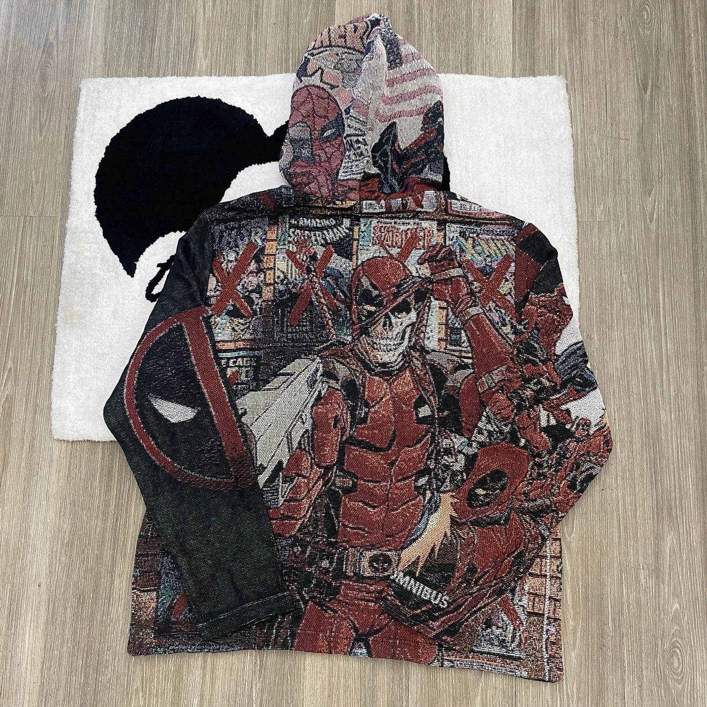 DEADPOOL TAPESTRY HOODIE Tapestryifeel