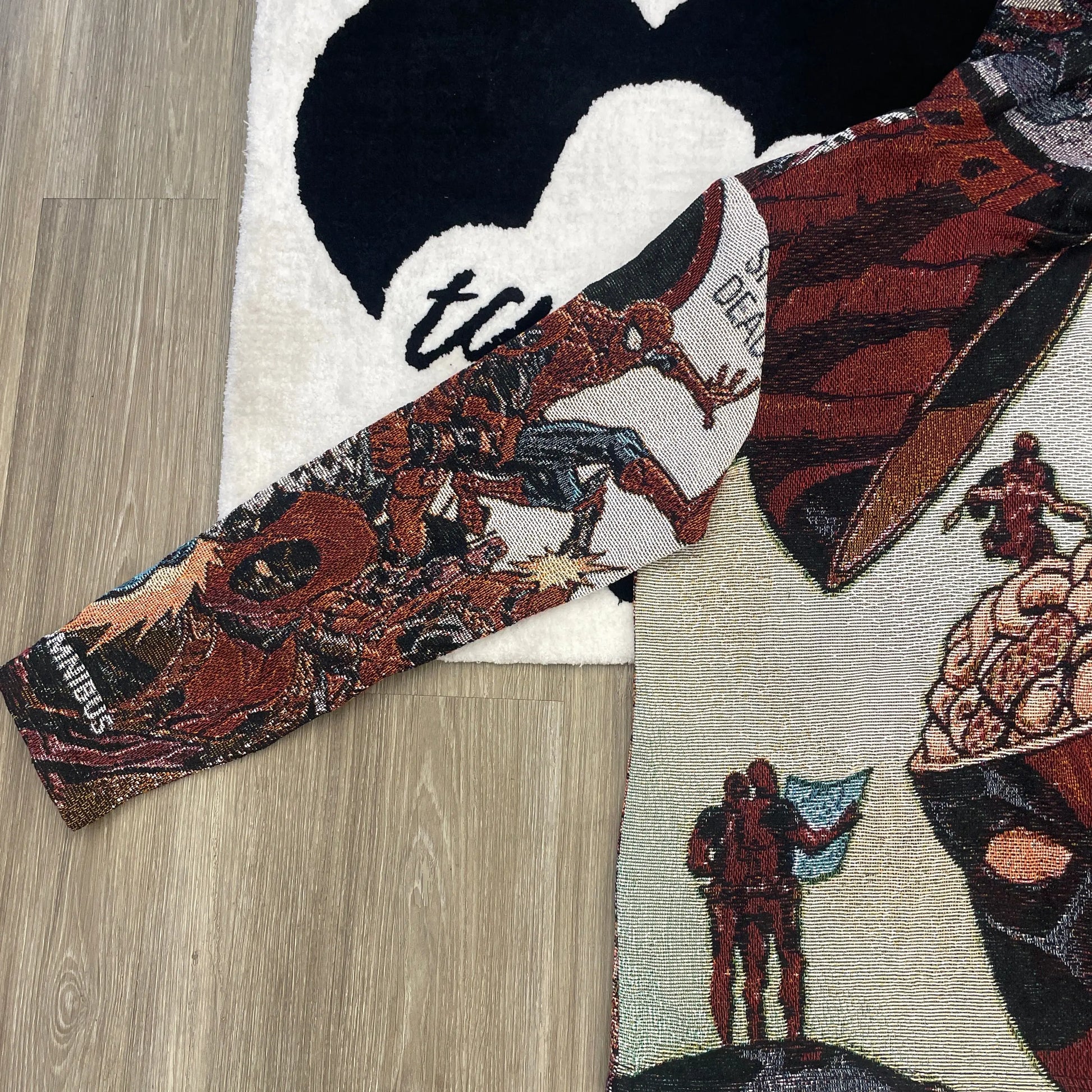 DEADPOOL TAPESTRY HOODIE Tapestryifeel