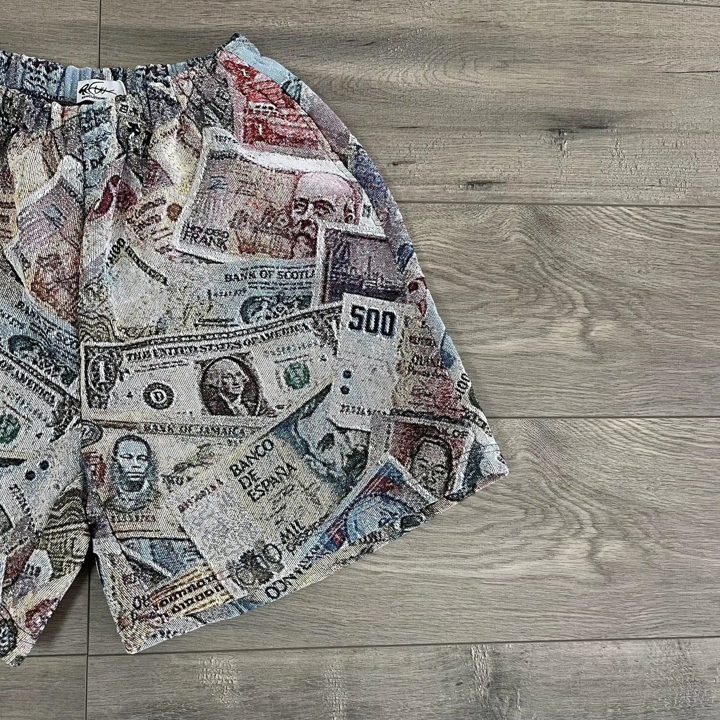 MONEY TAPESTRY SHORT Tapestryifeel